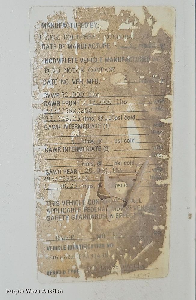 image for item DQ0277 1993 Ford L8000  crane truck