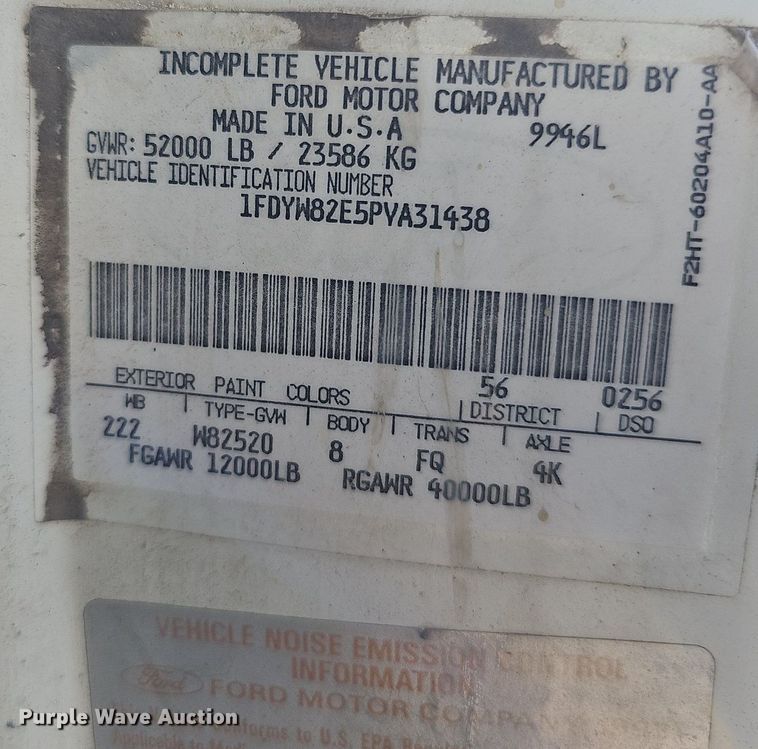 image for item DQ0277 1993 Ford L8000  crane truck