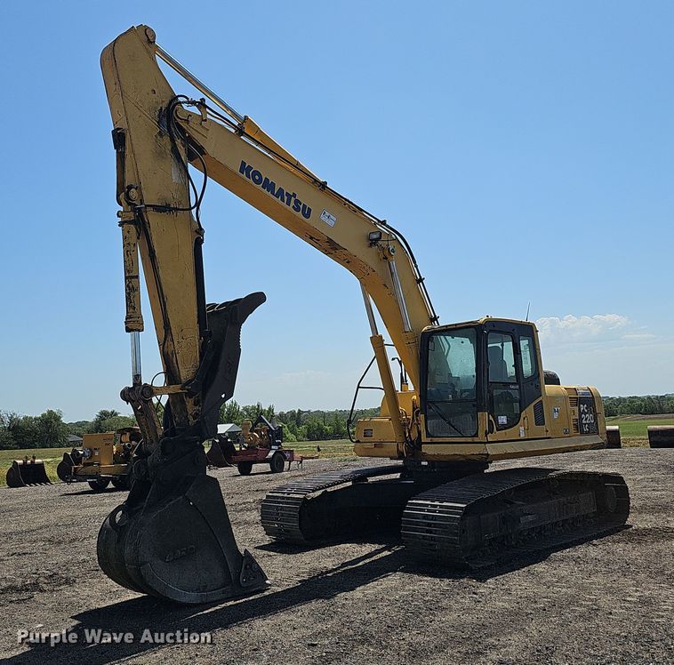 image for item DQ0278 2006 Komatsu PC220LC-8  excavator