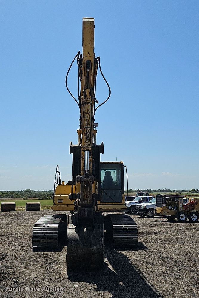 image for item DQ0278 2006 Komatsu PC220LC-8  excavator