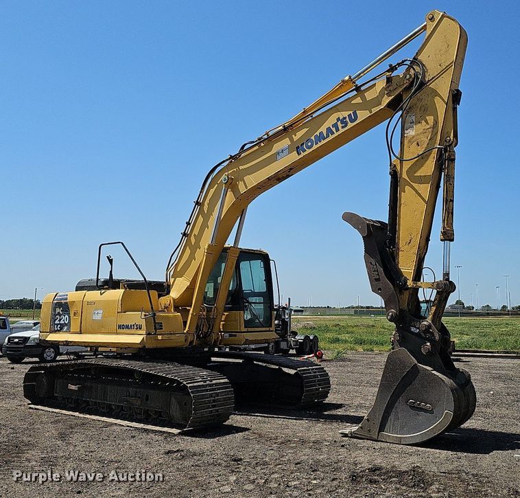 image for item DQ0278 2006 Komatsu PC220LC-8  excavator