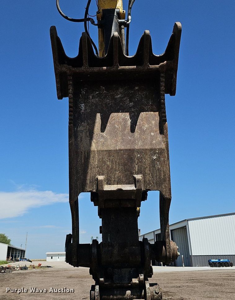 image for item DQ0278 2006 Komatsu PC220LC-8  excavator