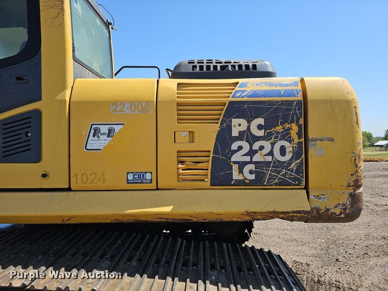 image for item DQ0278 2006 Komatsu PC220LC-8  excavator