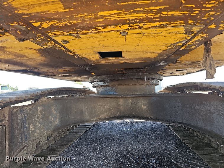 image for item DQ0278 2006 Komatsu PC220LC-8  excavator