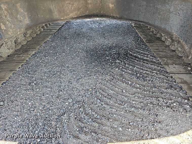 image for item DQ0278 2006 Komatsu PC220LC-8  excavator