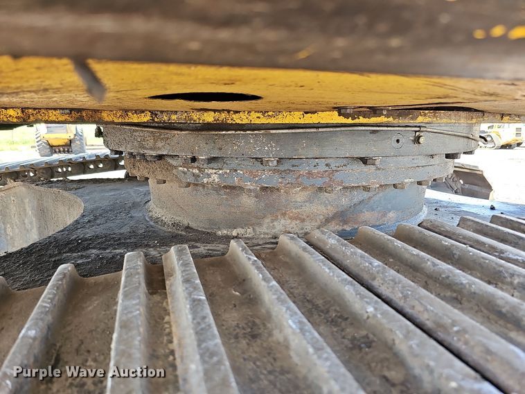 image for item DQ0278 2006 Komatsu PC220LC-8  excavator