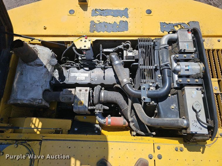 image for item DQ0278 2006 Komatsu PC220LC-8  excavator
