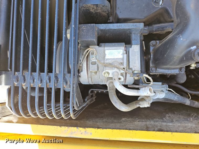 image for item DQ0278 2006 Komatsu PC220LC-8  excavator