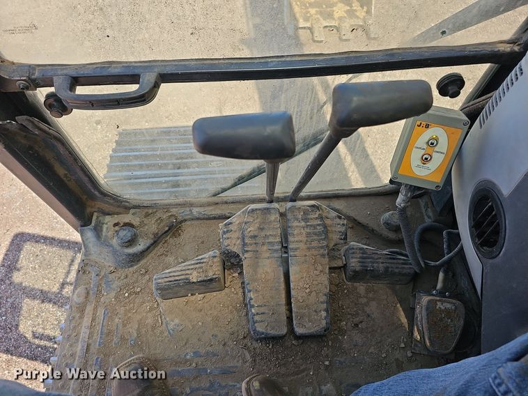 image for item DQ0278 2006 Komatsu PC220LC-8  excavator