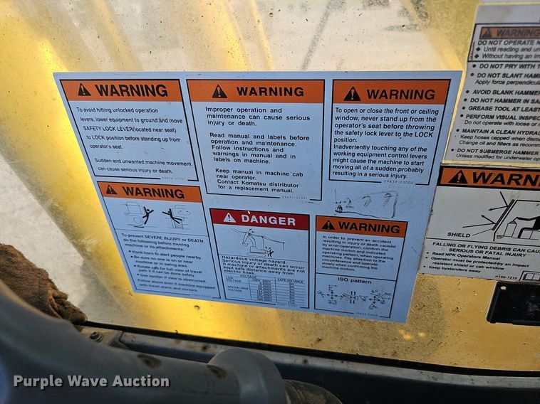 image for item DQ0278 2006 Komatsu PC220LC-8  excavator