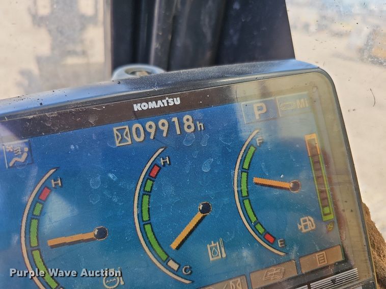 image for item DQ0278 2006 Komatsu PC220LC-8  excavator