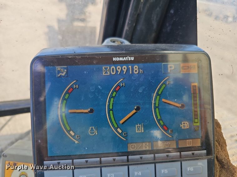 image for item DQ0278 2006 Komatsu PC220LC-8  excavator