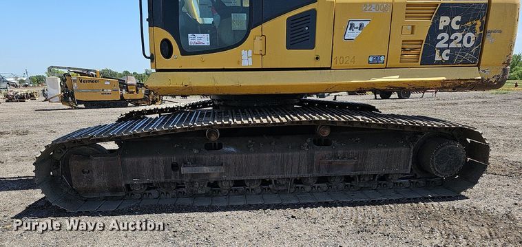 image for item DQ0278 2006 Komatsu PC220LC-8  excavator