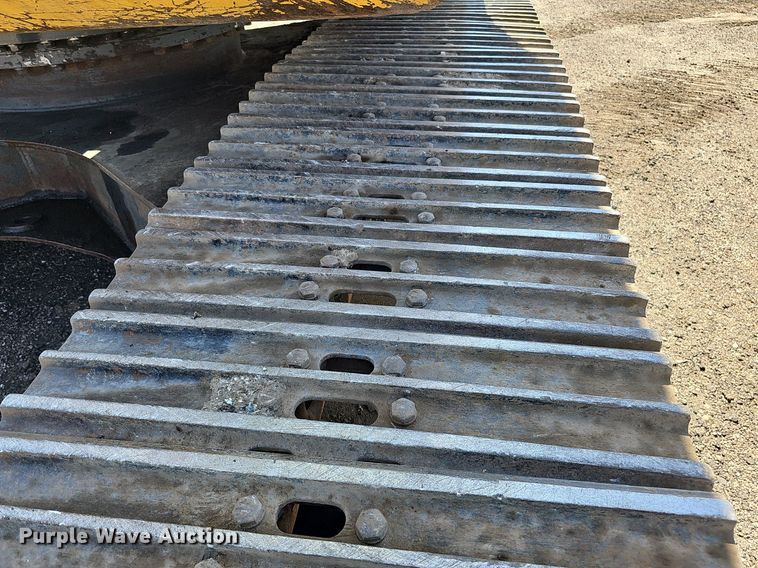 image for item DQ0278 2006 Komatsu PC220LC-8  excavator