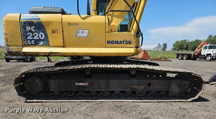 image for item DQ0278 2006 Komatsu PC220LC-8  excavator