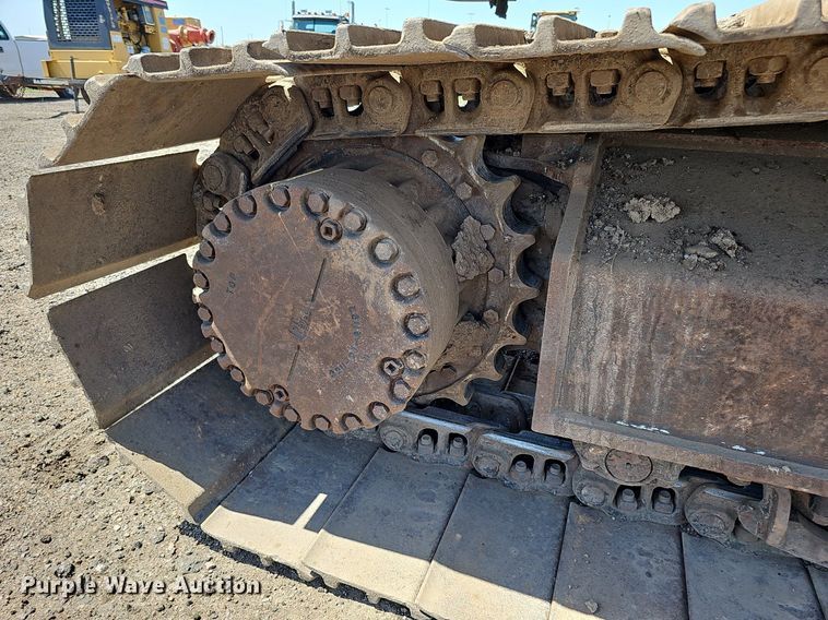 image for item DQ0278 2006 Komatsu PC220LC-8  excavator