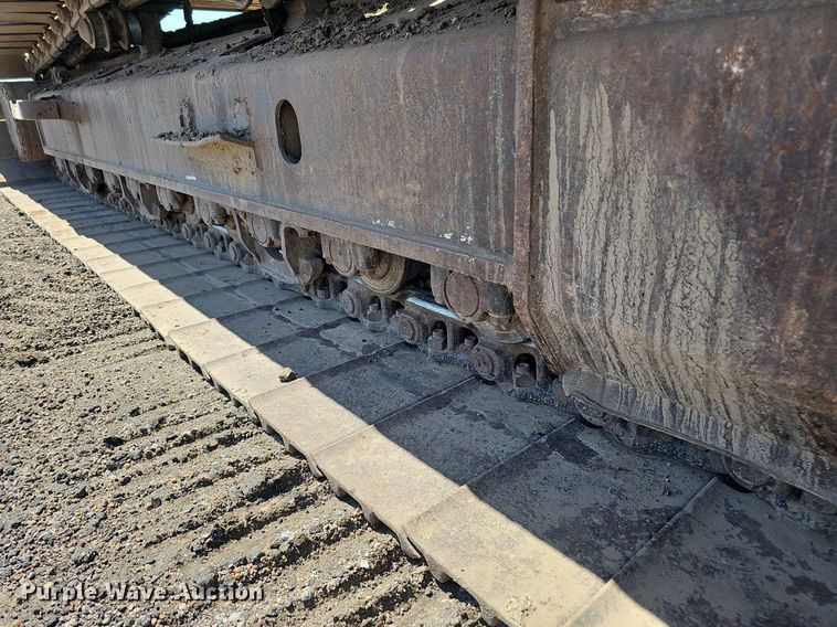 image for item DQ0278 2006 Komatsu PC220LC-8  excavator