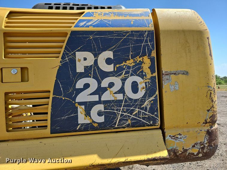 image for item DQ0278 2006 Komatsu PC220LC-8  excavator