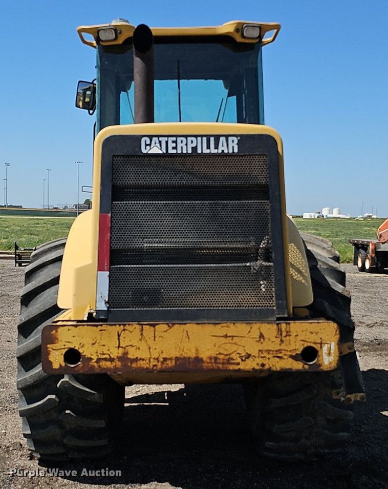 image for item DQ0279 2001 Caterpillar CP-563D  single drum vibratory roller