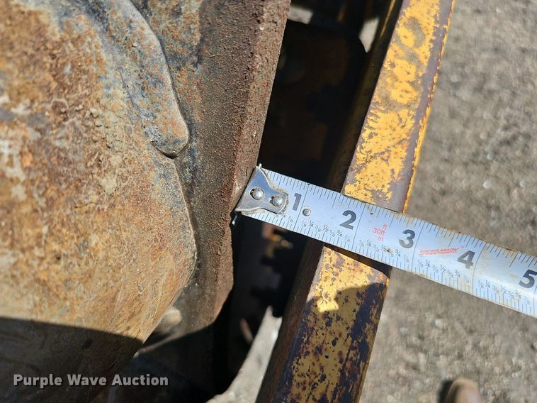 image for item DQ0279 2001 Caterpillar CP-563D  single drum vibratory roller