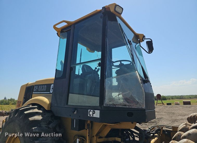 image for item DQ0279 2001 Caterpillar CP-563D  single drum vibratory roller