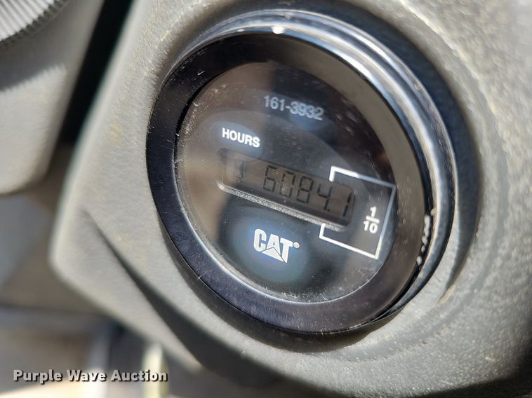 image for item DQ0279 2001 Caterpillar CP-563D  single drum vibratory roller