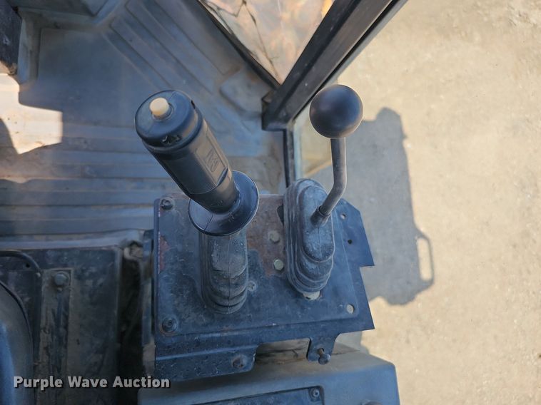 image for item DQ0279 2001 Caterpillar CP-563D  single drum vibratory roller