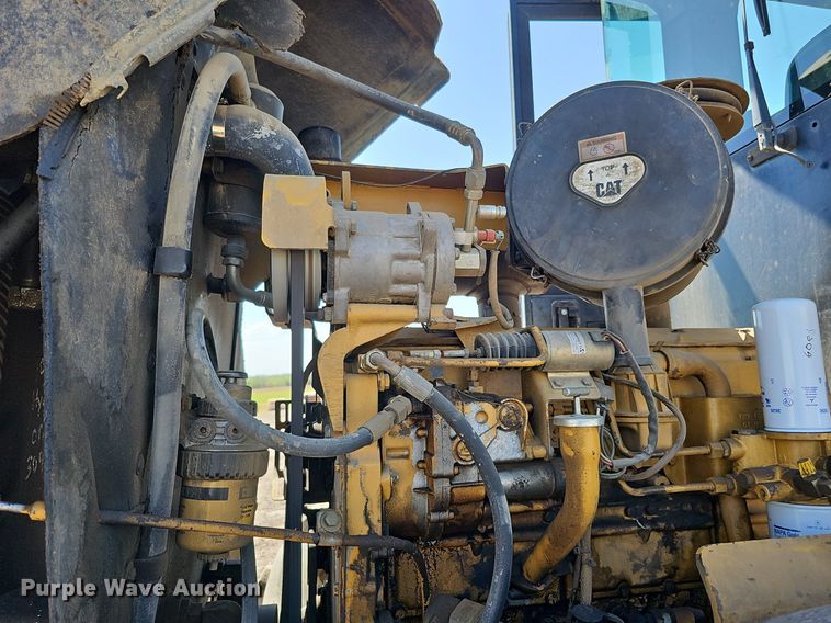 image for item DQ0279 2001 Caterpillar CP-563D  single drum vibratory roller