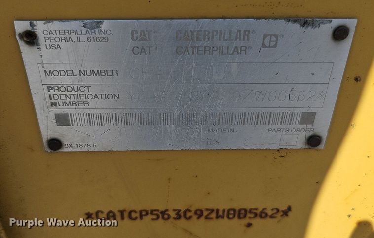 image for item DQ0279 2001 Caterpillar CP-563D  single drum vibratory roller