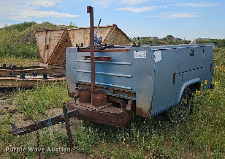 image for item DQ0283 Stahl Grand Challenger G101 service bed trailer