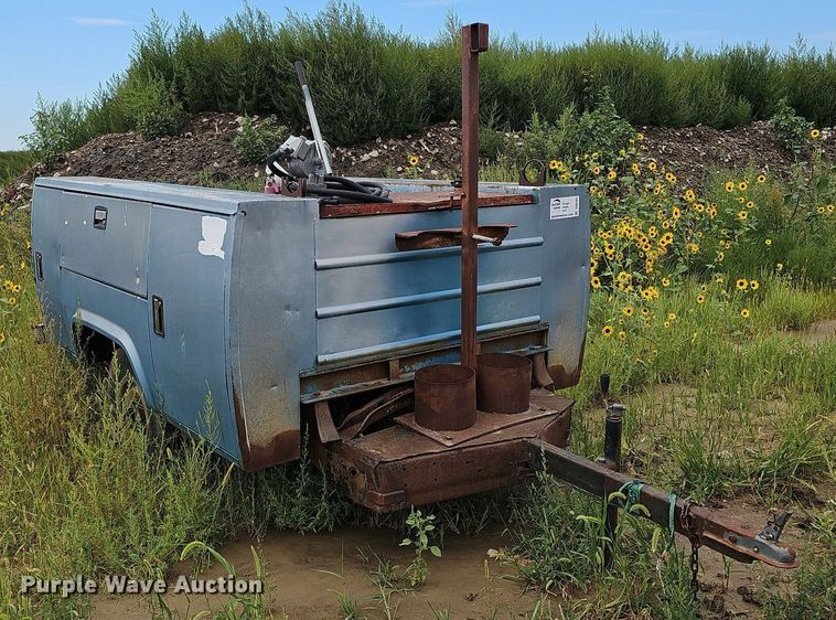 image for item DQ0283 Stahl Grand Challenger G101 service bed trailer