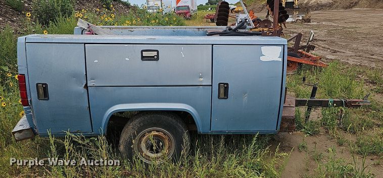 image for item DQ0283 Stahl Grand Challenger G101 service bed trailer