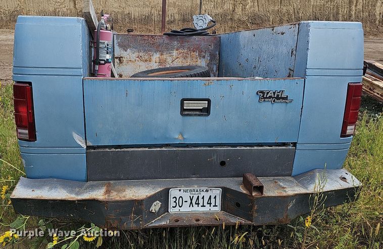 image for item DQ0283 Stahl Grand Challenger G101 service bed trailer