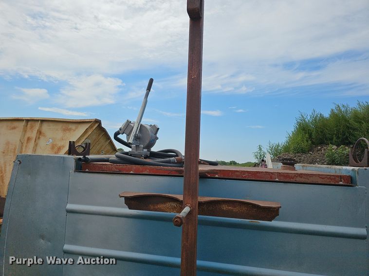 image for item DQ0283 Stahl Grand Challenger G101 service bed trailer