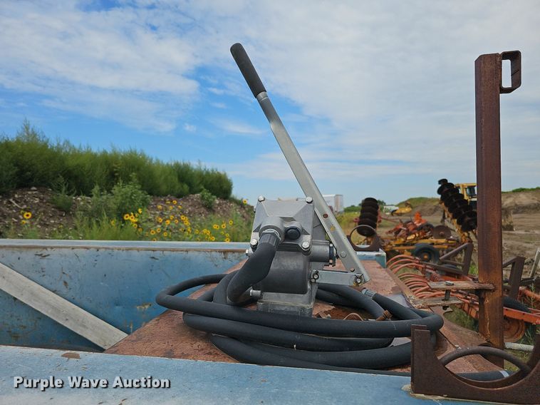 image for item DQ0283 Stahl Grand Challenger G101 service bed trailer