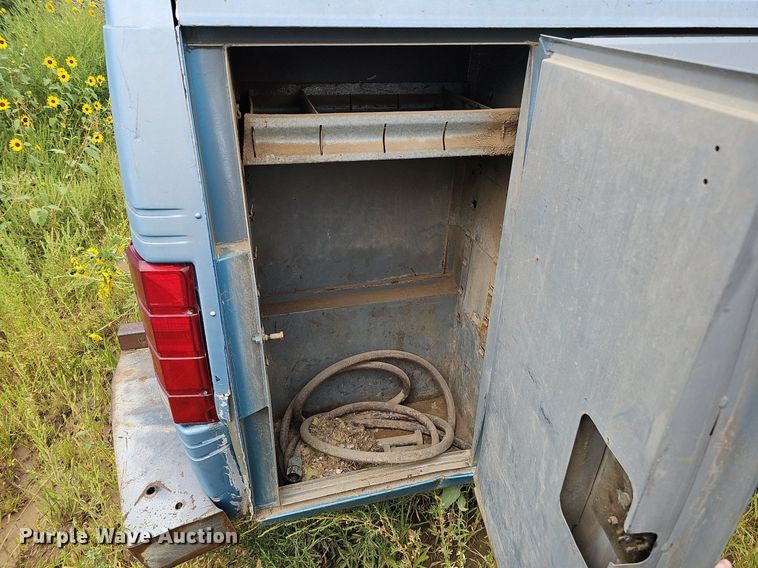 image for item DQ0283 Stahl Grand Challenger G101 service bed trailer