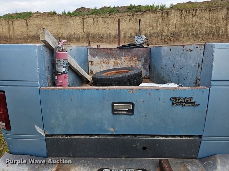 image for item DQ0283 Stahl Grand Challenger G101 service bed trailer