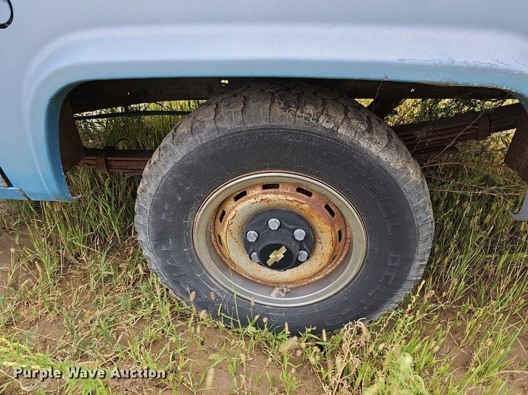 image for item DQ0283 Stahl Grand Challenger G101 service bed trailer