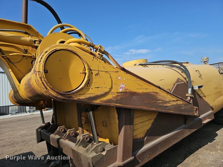 image for item DQ0289 1974 Caterpillar 623B  water wagon