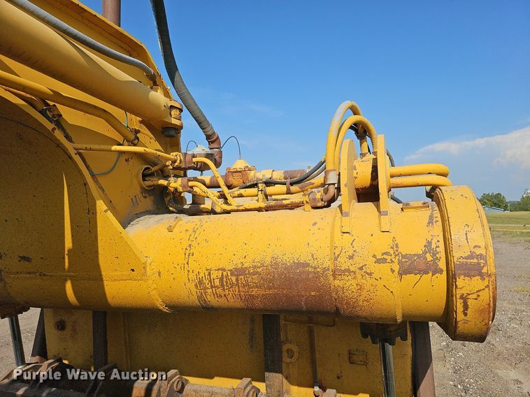 image for item DQ0289 1974 Caterpillar 623B  water wagon