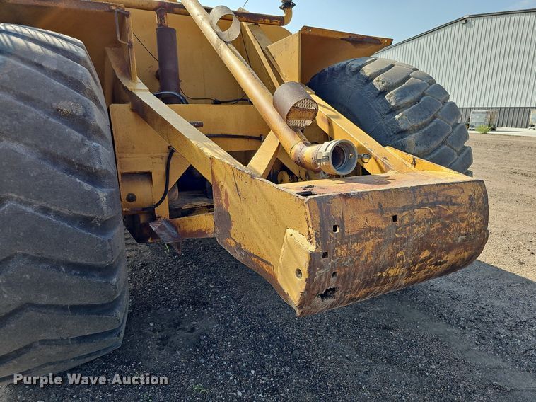 image for item DQ0289 1974 Caterpillar 623B  water wagon