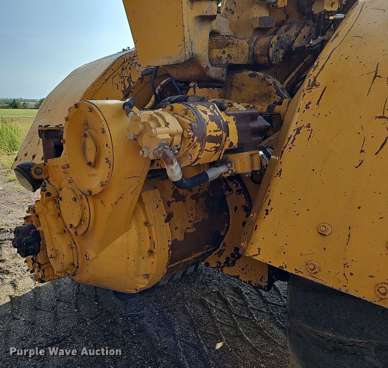 image for item DQ0289 1974 Caterpillar 623B  water wagon