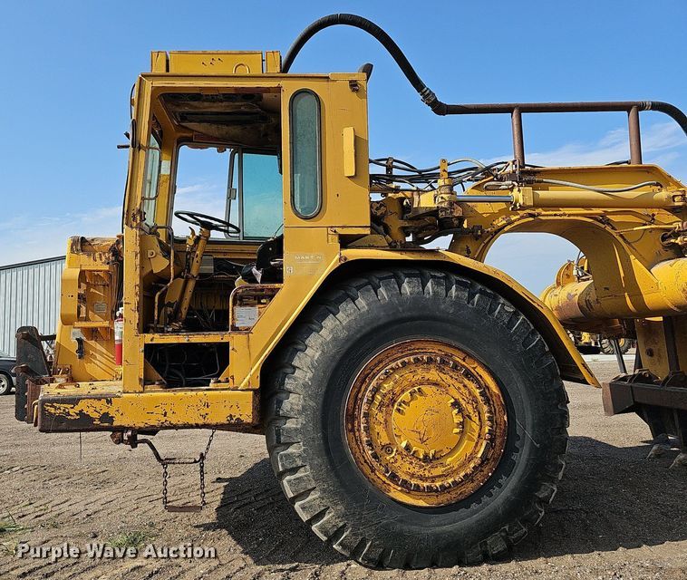 image for item DQ0289 1974 Caterpillar 623B  water wagon
