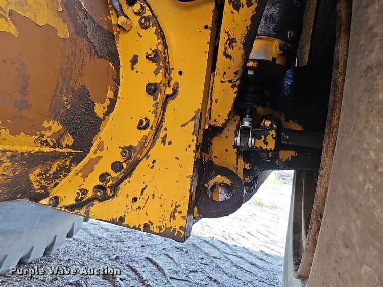 image for item DQ0289 1974 Caterpillar 623B  water wagon