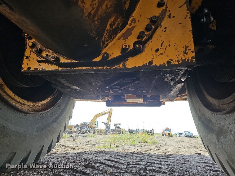 image for item DQ0289 1974 Caterpillar 623B  water wagon