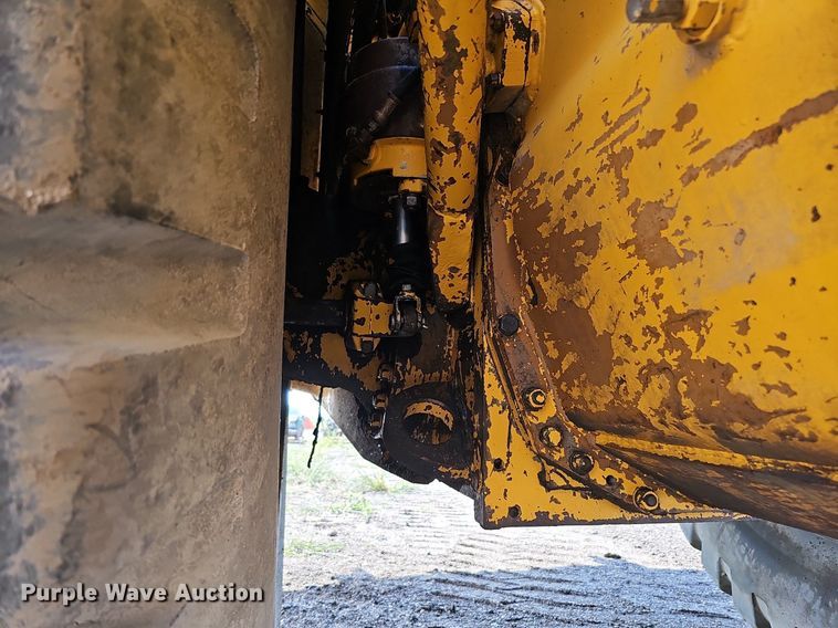 image for item DQ0289 1974 Caterpillar 623B  water wagon