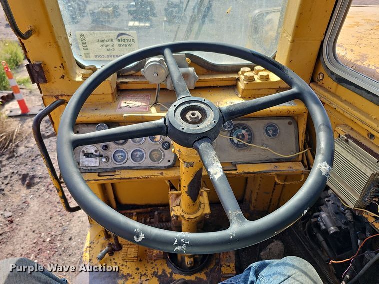 image for item DQ0289 1974 Caterpillar 623B  water wagon