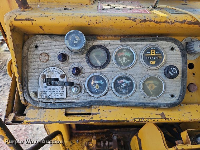 image for item DQ0289 1974 Caterpillar 623B  water wagon