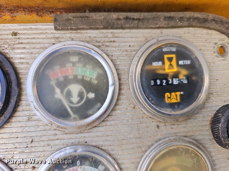 image for item DQ0289 1974 Caterpillar 623B  water wagon