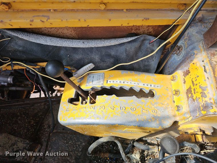 image for item DQ0289 1974 Caterpillar 623B  water wagon